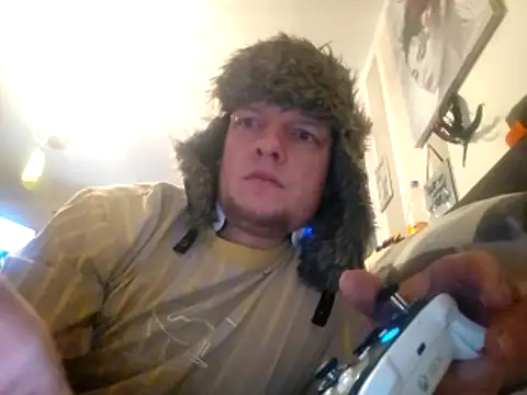 hawkyyy71222 online show from December 2025 10:46:02 AM