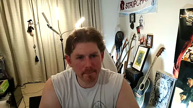 Snapshot of Rock_Pierce chatting on May 2026 07:32:01 PM Rock Pierce online show from May 2026 07:32:01 PM