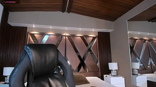 Snapshot of IsabellaaJoness chatting on December 2025 11:06:02 AM IsabellaaJoness online show from December 2025 11:06:02 AM