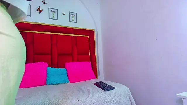 CoralHarrinson online show from October 2025 08:31:02 PM