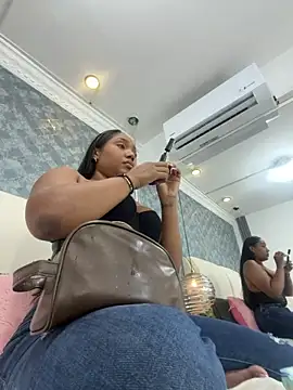 NaiomyLanes online show from March 2026 12:00:02 PM