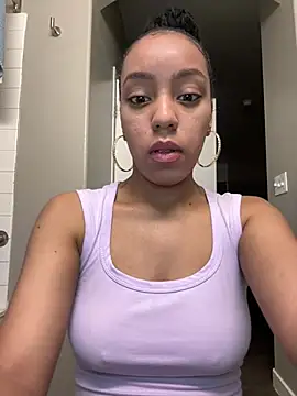 juicyyy323 online show from February 2025 03:17:01 PM