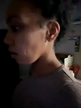 juicyyy323 online show from November 2025 02:54:01 AM