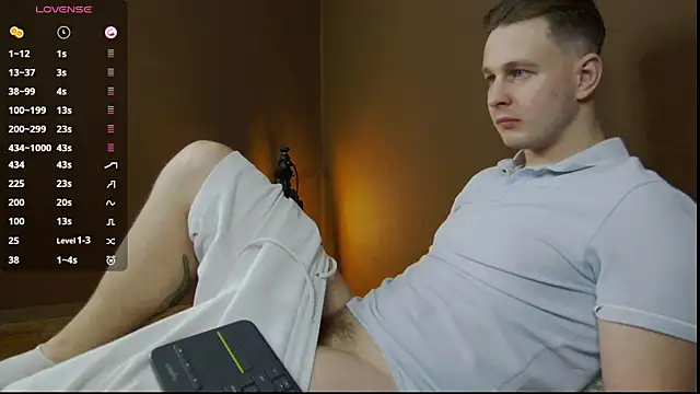 Snapshot of charlie_smiley chatting on December 2024 01:18:01 AM charlie smiley online show from December 2024 01:18:01 AM