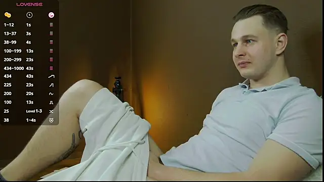 Snapshot of charlie_smiley chatting on December 2024 05:31:02 AM charlie smiley online show from December 2024 05:31:02 AM