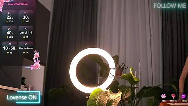 Snapshot of EmilyRaymont chatting on November 2025 03:17:01 AM EmilyRaymont online show from November 2025 03:17:01 AM