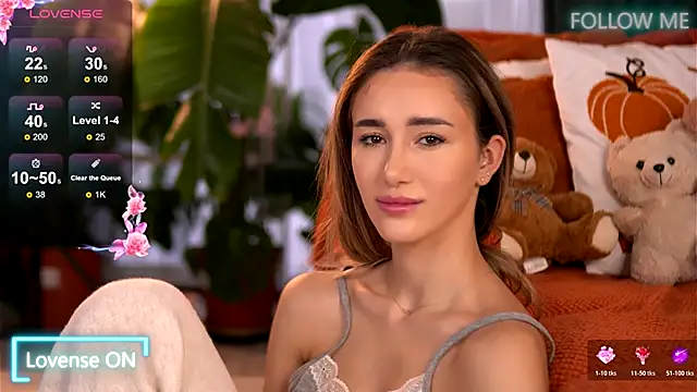 Snapshot of EmilyRaymont chatting on November 2025 05:51:01 AM EmilyRaymont online show from November 2025 05:51:01 AM