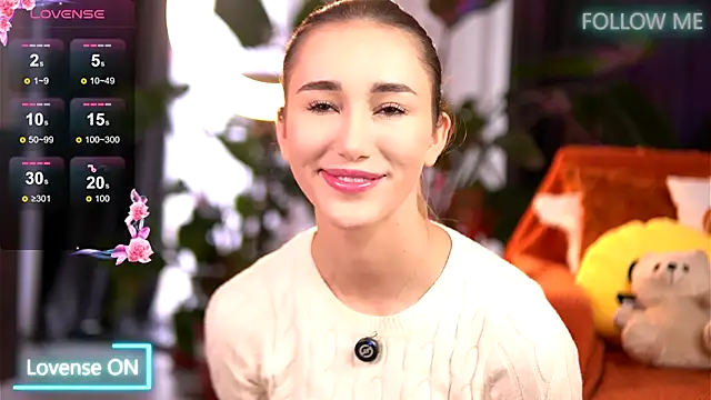 Snapshot of EmilyRaymont chatting on November 2025 08:03:01 AM EmilyRaymont online show from November 2025 08:03:01 AM