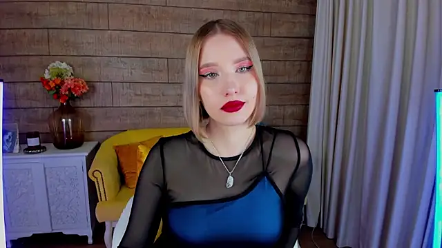 LiliLinn online show from February 2025 01:48:02 PM