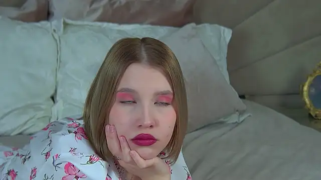 LiliLinn online show from February 2025 04:53:01 AM