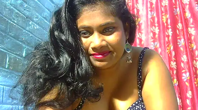 Snapshot of sexy_roma chatting on December 2024 03:22:01 PM sexy roma online show from December 2024 03:22:01 PM