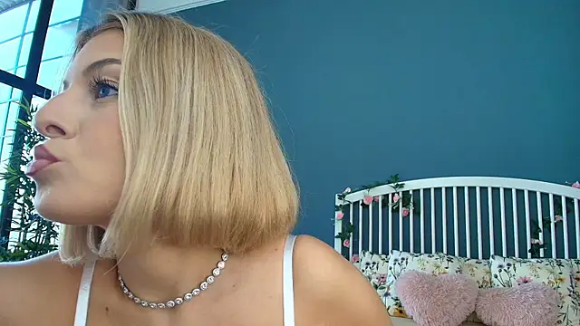 AlicePirs online show from June 2026 04:20:01 AM