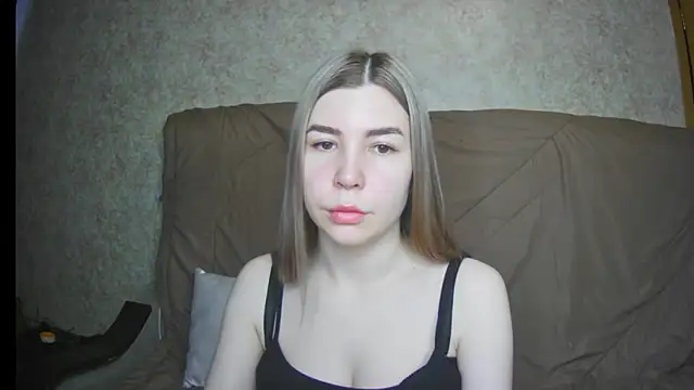Snapshot of ElllaNuar chatting on March 2025 05:57:01 AM ElllaNuar online show from March 2025 05:57:01 AM