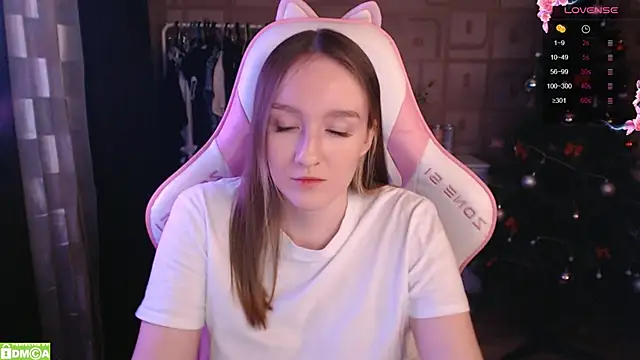 MoonlishSiren online show from January 2025 09:46:01 PM