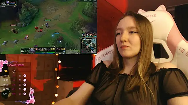 MoonlishSiren online show from October 2025 08:16:02 PM