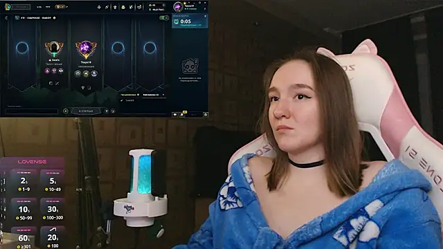 MoonlishSiren online show from February 2026 08:45:02 PM