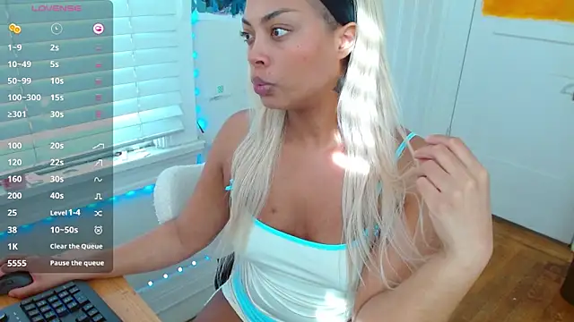 Snapshot of AriaAsster chatting on February 2026 07:18:01 PM AriaAsster online show from February 2026 07:18:01 PM