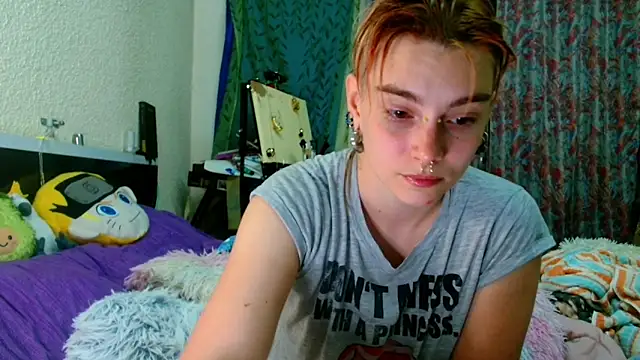 Sophie Bell online show from May 2026 08:58:01 PM
