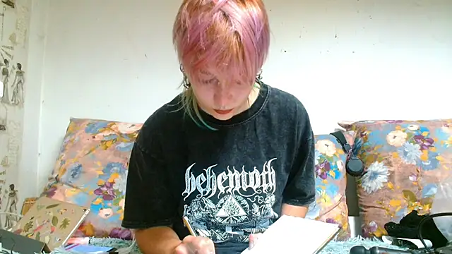 Sophie Bell online show from June 2026 08:07:02 PM