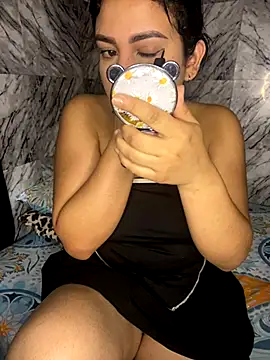 Cumming Tiffani online show from December 2025 12:36:02 PM