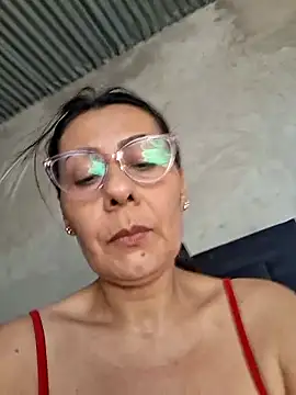 Mia-funny20 online show from February 2026 07:58:02 PM