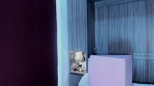 valerymeyerr online show from April 2026 11:54:02 AM