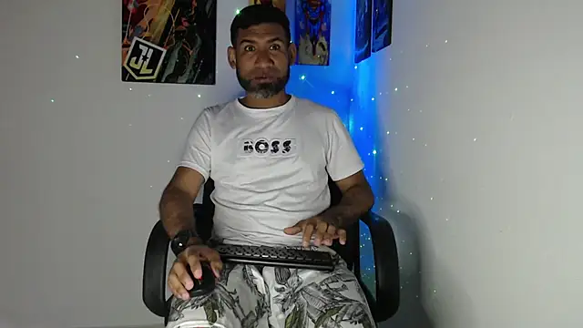 Enriblack92 online show from December 2024 01:15:02 AM