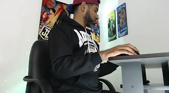 Enriblack92 online show from December 2024 04:09:02 AM