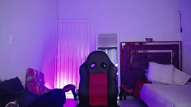 alejandrafitt online show from October 2025 09:04:01 PM