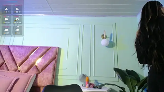 Layna cold online show from November 2025 12:29:02 PM