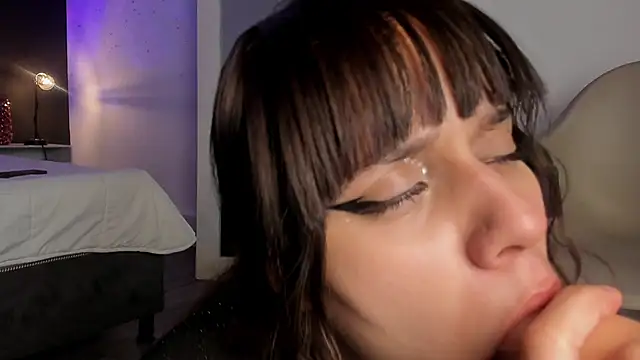 VioletPaket online show from December 2024 07:22:01 PM