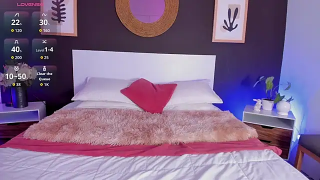 VioletPaket online show from April 2026 11:35:01 AM