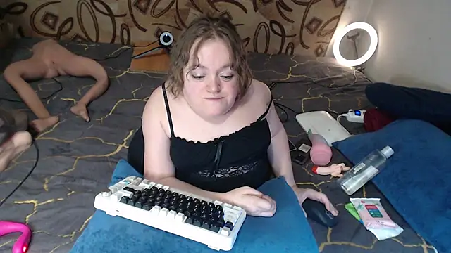 Snapshot of MiniNatalie chatting on February 2025 07:34:02 AM MiniNatalie online show from February 2025 07:34:02 AM