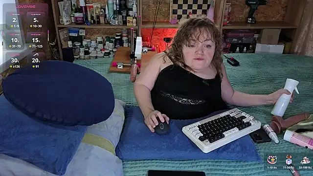 Snapshot of MiniNatalie chatting on November 2025 03:38:02 AM MiniNatalie online show from November 2025 03:38:02 AM