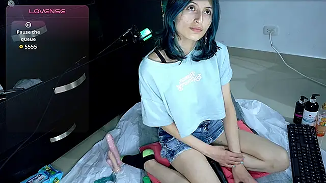 Camila---torres online show from September 2025 02:00:02 AM