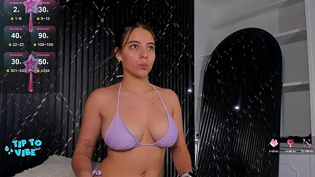 Snapshot of _noahjones chatting on December 2024 03:00:02 PM noahjones online show from December 2024 03:00:02 PM