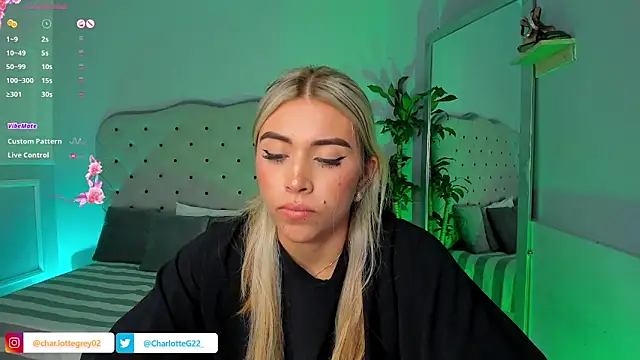 Snapshot of charlotte__grey chatting on February 2025 11:06:01 PM charlotte grey online show from February 2025 11:06:01 PM