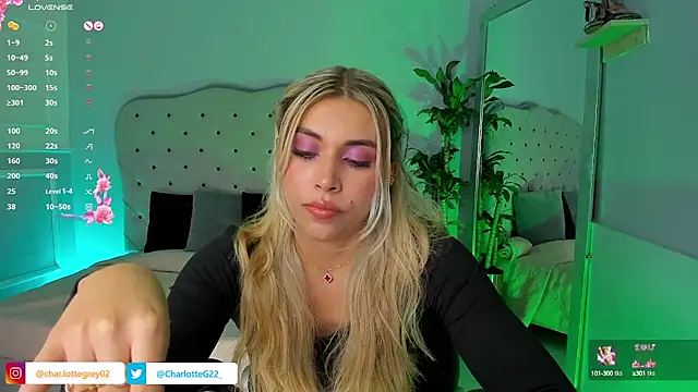 Snapshot of charlotte__grey chatting on February 2025 09:07:02 PM charlotte grey online show from February 2025 09:07:02 PM