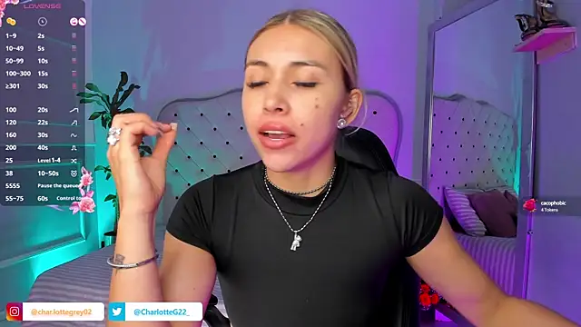Snapshot of charlotte__grey chatting on February 2025 11:59:02 AM charlotte grey online show from February 2025 11:59:02 AM