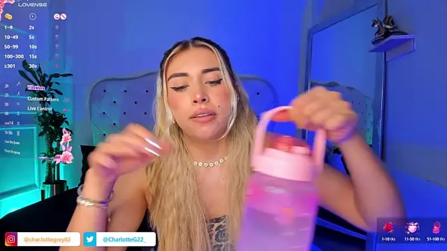 Snapshot of charlotte__grey chatting on March 2025 08:16:01 PM charlotte grey online show from March 2025 08:16:01 PM