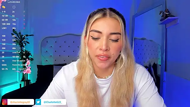 Snapshot of charlotte__grey chatting on March 2025 11:22:01 PM charlotte grey online show from March 2025 11:22:01 PM