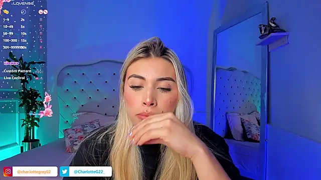 Snapshot of charlotte__grey chatting on March 2025 07:49:02 PM charlotte grey online show from March 2025 07:49:02 PM