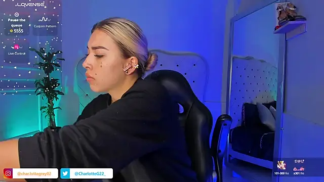 Snapshot of charlotte__grey chatting on March 2025 11:30:02 AM charlotte grey online show from March 2025 11:30:02 AM