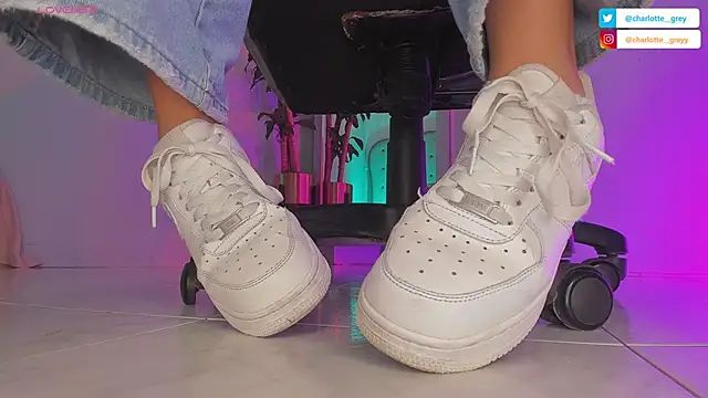 Snapshot of charlotte__grey chatting on September 2025 08:13:02 PM charlotte grey online show from September 2025 08:13:02 PM