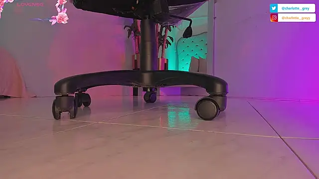 Snapshot of charlotte__grey chatting on October 2025 09:10:02 PM charlotte grey online show from October 2025 09:10:02 PM