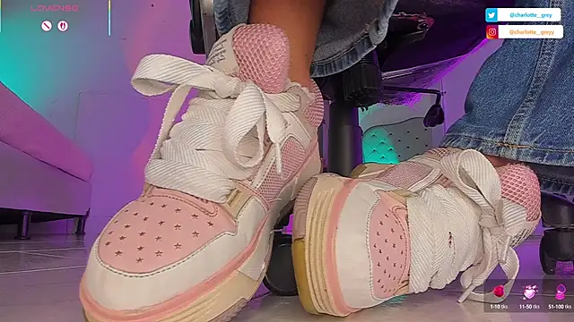 Snapshot of charlotte__grey chatting on October 2025 07:11:02 PM charlotte grey online show from October 2025 07:11:02 PM