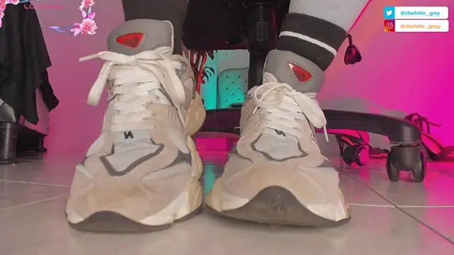 Snapshot of charlotte__grey chatting on October 2025 09:04:01 PM charlotte grey online show from October 2025 09:04:01 PM