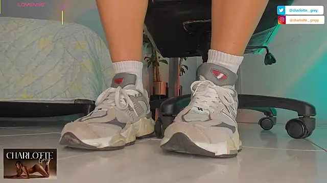 Snapshot of charlotte__grey chatting on October 2025 08:07:01 PM charlotte grey online show from October 2025 08:07:01 PM