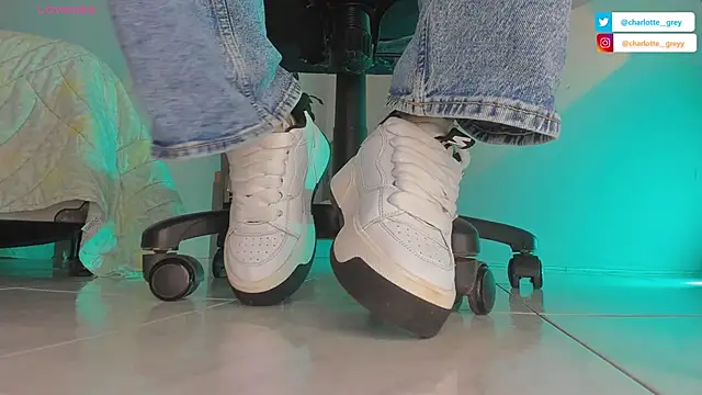 Snapshot of charlotte__grey chatting on October 2025 08:27:02 PM charlotte grey online show from October 2025 08:27:02 PM