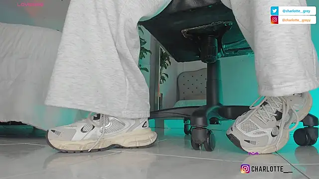 Snapshot of charlotte__grey chatting on October 2025 08:11:02 PM charlotte grey online show from October 2025 08:11:02 PM